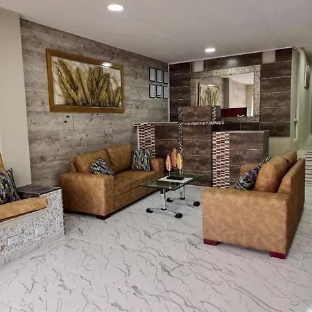 Hotel Luxem Bogota Bagian luar foto