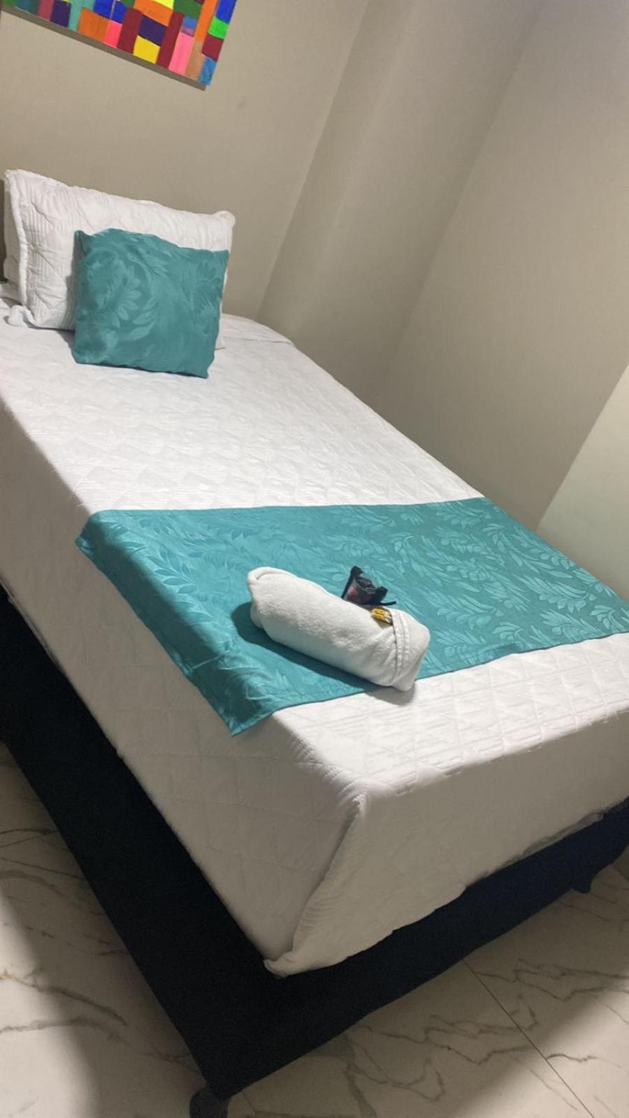Hotel Luxem Bogota Bagian luar foto