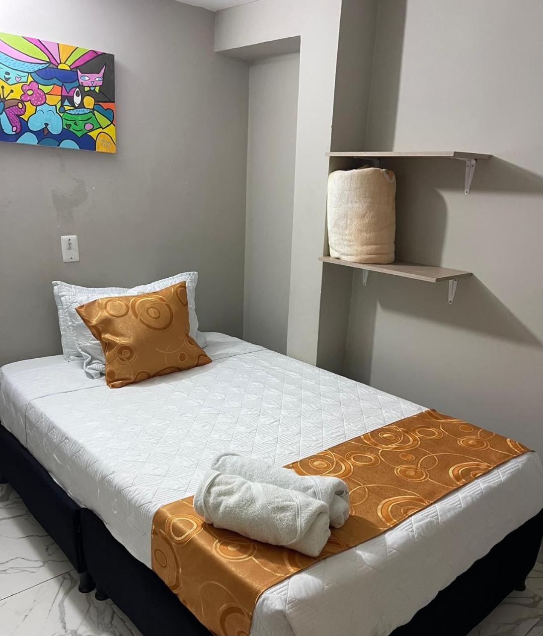 Hotel Luxem Bogota Bagian luar foto