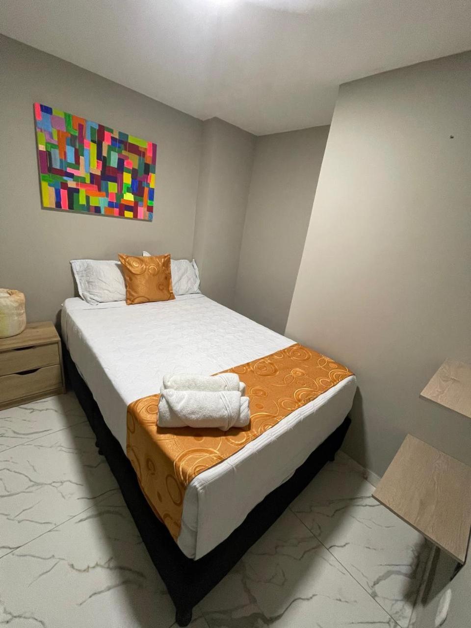 Hotel Luxem Bogota Bagian luar foto